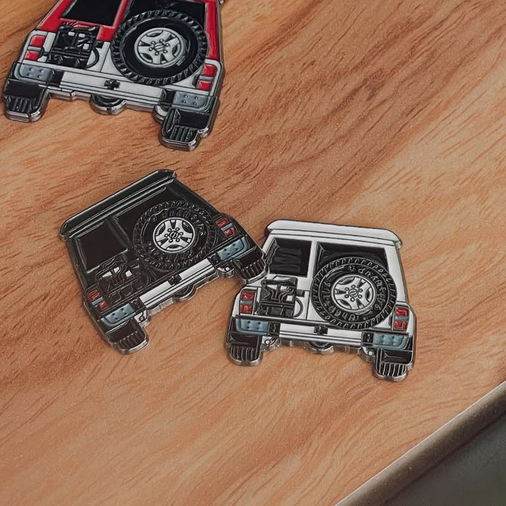 Sticky Metal Badge - Nissan Patrol White